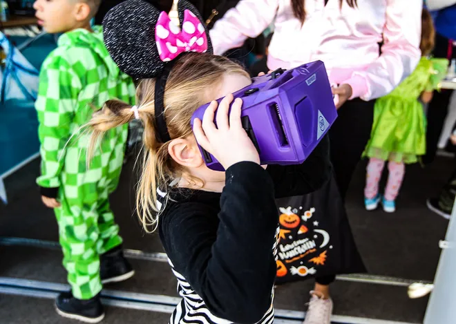 Round Rock Students Tackle Science in Curiosity Cube